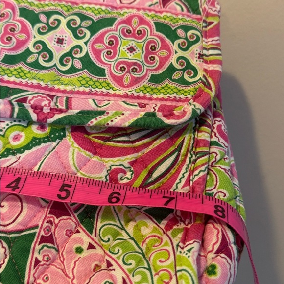Vera Bradley Pink & Green Quilted Bag pinwheel pattern. - Picture 3 of 9